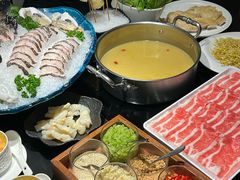 -鲜入唯煮·港式海鲜牛肉火锅(金宝街店)