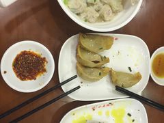 -小姜锅贴(凤凰街店)