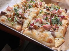 照烧鸡肉配牛油果拉法沙拉-HELLO 27 意面·沙拉·帕尼尼