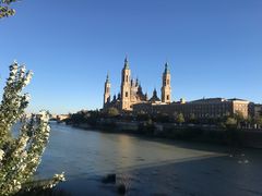 -皮拉尔圣母圣殿主教座堂