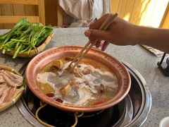 -阿婆情腊排骨火锅(金虹路店)