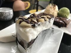 -莓园冰淇淋店