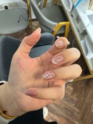 -小黑瓶美甲美睫