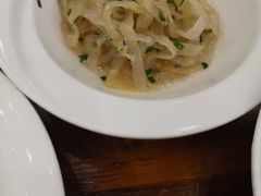 -侬佳蒸菜馆(听潮店)