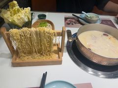 -洪氏嗨捞·猪肚鸡火锅(阳光天地店)