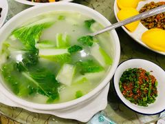 豆腐圆子白菜汤-红豆园(文林街店)