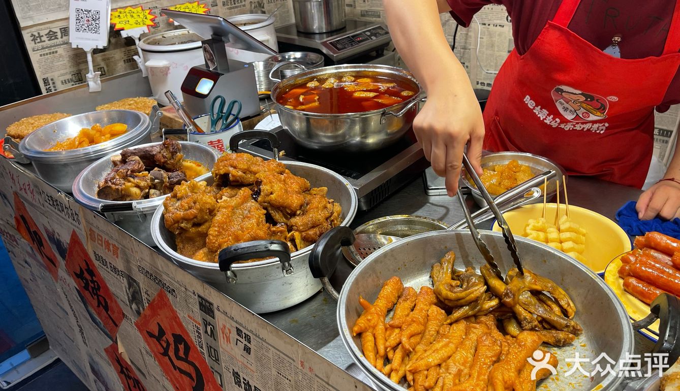 这家螺蛳粉店绝对是0元玩转这座城的必打卡之地！