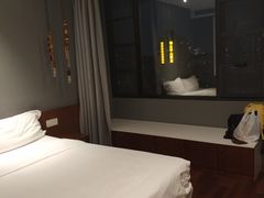 -魔尔公寓(广州动物园地铁站店)