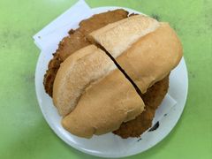 吉列豬扒包-胜利茶餐室