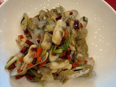 -侬佳蒸菜馆(听潮店)