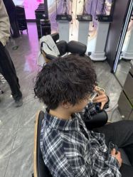 -藤野造型烫染·漂发