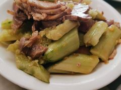 黄瓜拌腱子肉-华春餐馆(鱼山路店)