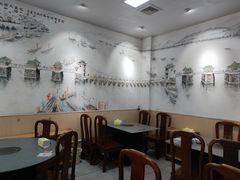 -官塘陈记鱼生·潮汕砂锅粥·牛肉火锅(潮枫路总店)