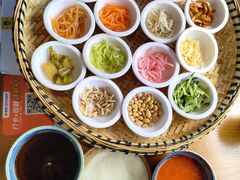 -包整·丝娃娃(一览甲秀楼风景店)