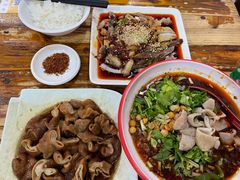 -朱大嘴肥肠血旺(福字街店)