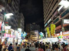 -六合夜市