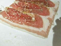 解忧焦香薄切猪五花-鹤江桥·红油牛肉粉(SKP店)