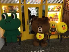-LINE FRIENDS Garosu-gil Flagship Store
