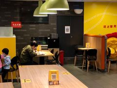 大堂-麦当劳(金稻田路餐)