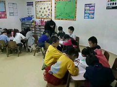 -瑞思少儿中心·少儿英语素养启蒙(勒泰直营校区)