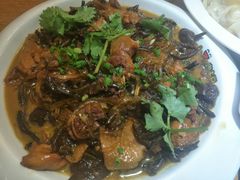 小鸡炖蘑菇-小土豆北方菜馆(方庄店)