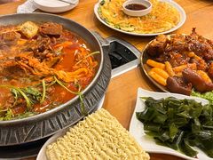 -喇喇排骨火锅·传统韩式脊骨汤(望京西园总店)