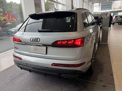 -上海永达奥诚奥迪4S店(申江路店)