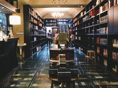 -钟书阁(松江泰晤士小镇店)