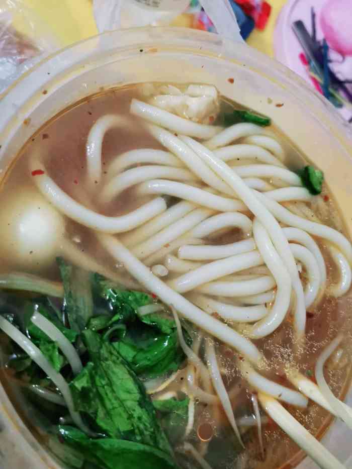 百味佳过桥米线-"和媳妇开车来静海玩,突然想吃米线了,无意.