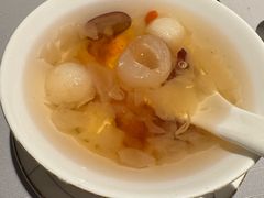 桃胶银耳八宝羹-屋里厢上海菜馆