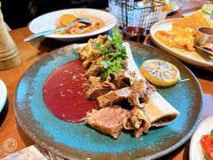-Two Birds One Stone·一石二鸟(诚品生活店)