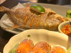 -大头虾越式风味餐厅(光明广场店)