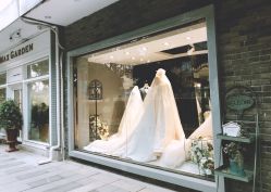 -艾米丽婚纱礼服