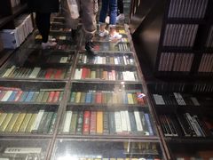 -钟书阁(松江泰晤士小镇店)