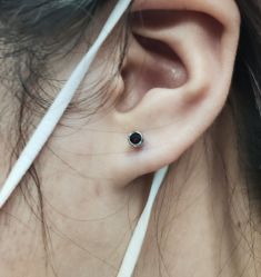 -AI艾耳·专业手工耳洞·穿孔美学馆