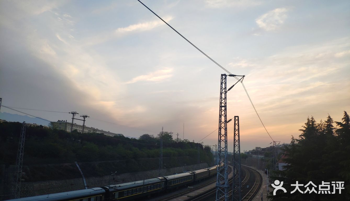 潼关站一个典型的曲线车站