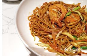 Capone's Premium Seafood Stir-Fried Spaghetti