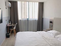 -怡莱酒店(无锡火车站南广场店)