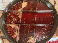 -岗上渣渣老火锅(两路口店)