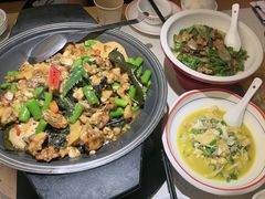 臻品牛蛙锅-臻湘·精致湖南菜·零预制