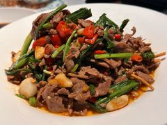 芫茜摔打鲜牛肉-桂满陇·海市蜃楼·黑金(国金店)