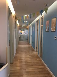 -唯儿诺儿童医院·儿科·眼科·口腔(海岸城店)