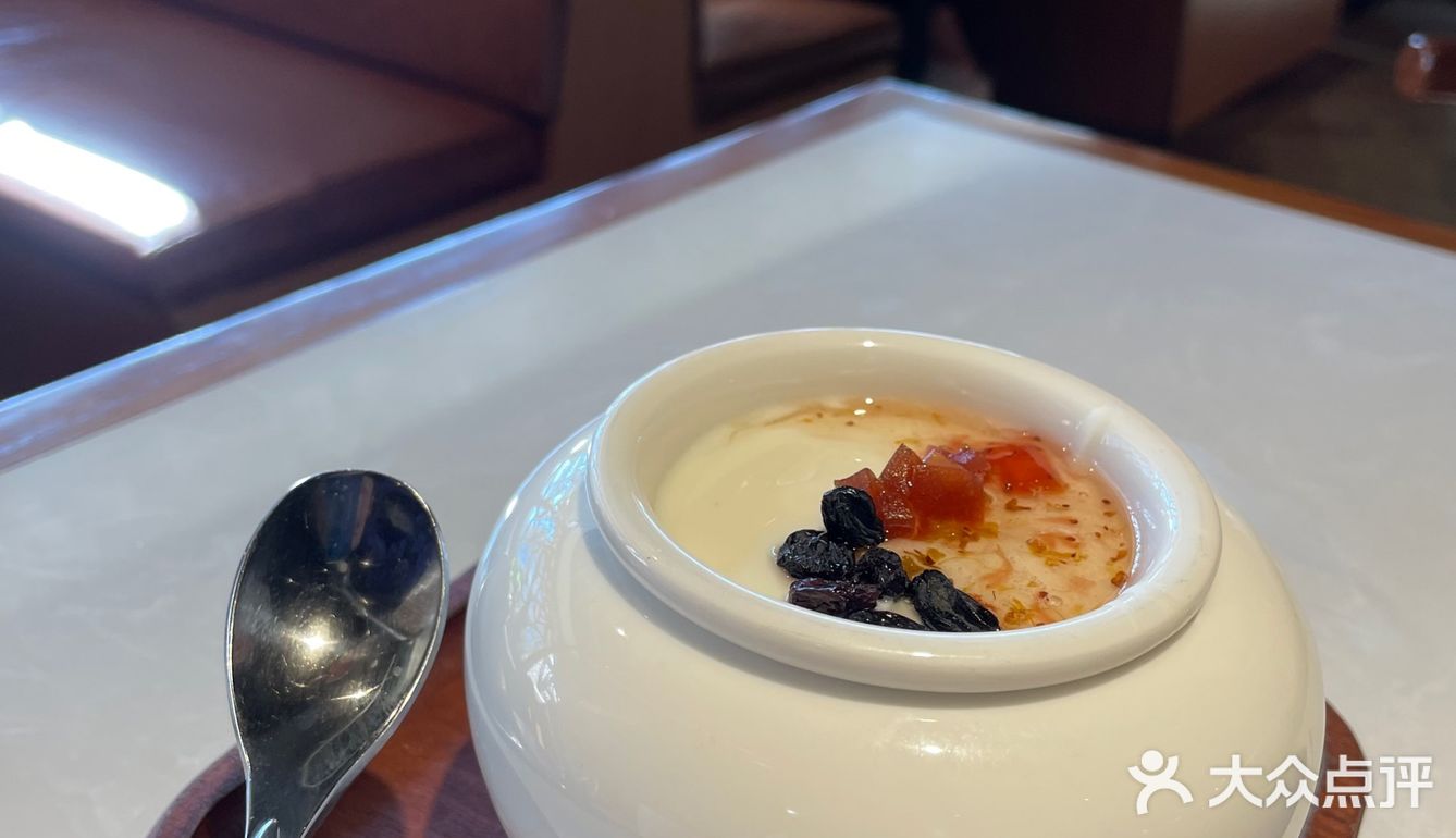 酸奶必点必须吃的东西，每位顾客我看都和我一样