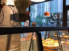 面包甜点陈列柜-Dough&Joe团憩(瑞虹天地月亮湾店)