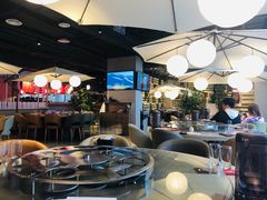 大堂-日进一片海.生腌海鲜火锅.宵夜烧烤(三里屯总店)