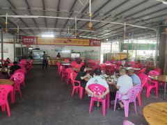 -黄记四更烤乳猪店