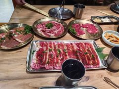 -汉城烤肉·黑金冠(华山路店)