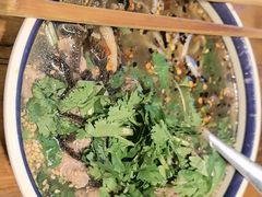 -云阿蛮云南生烫牛肉米线(奉贤路店)