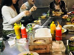 -马路牙子烧烤音乐酒馆(望京店)