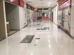 -日月光中心广场